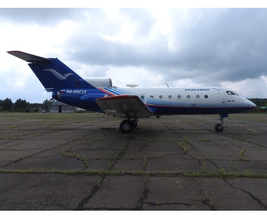 Продам самолет ЯК-40, изображение 2